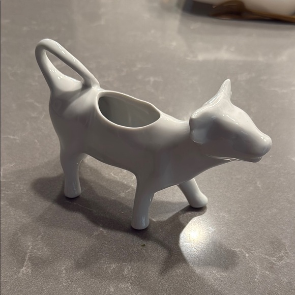 Apilco White Ceramic Cow Creamer - Picture 3 of 5